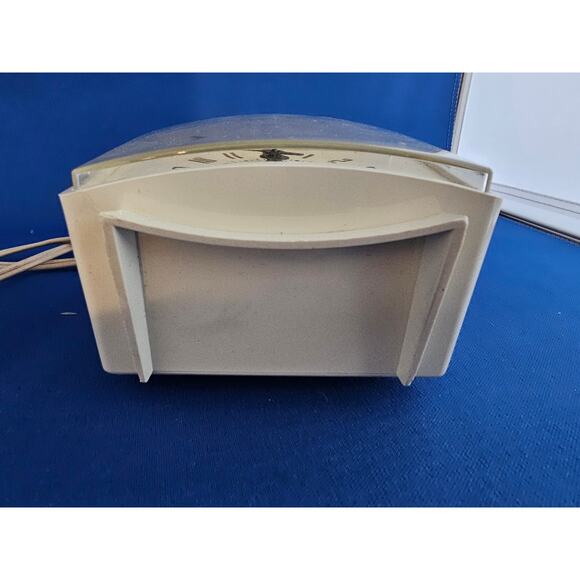 Vintage General Electric (GE) Model 7295K View-Alarm Clock - Tested Works - Picture 8 of 8